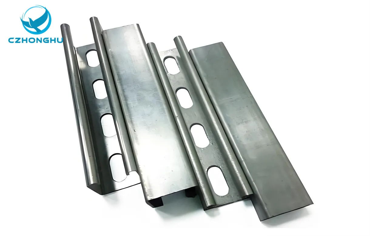 Metalowy kanał Strut