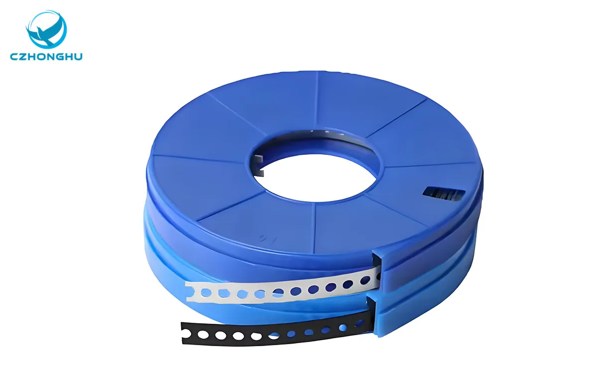 Metalowe taśmy z otworami